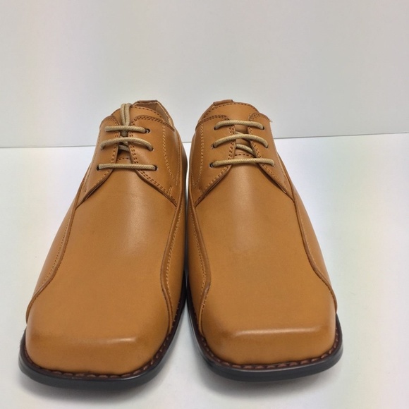Hugo Vitelli Shoes Hugo Vitelli Boys Tan Dress Shoes Size 4 65
